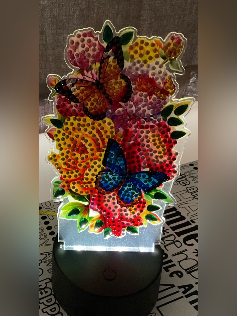 Diamond Art LED Night Light. Butterfly and hummingbird acrylic lamps. Sealed. - Picture 4 of 5